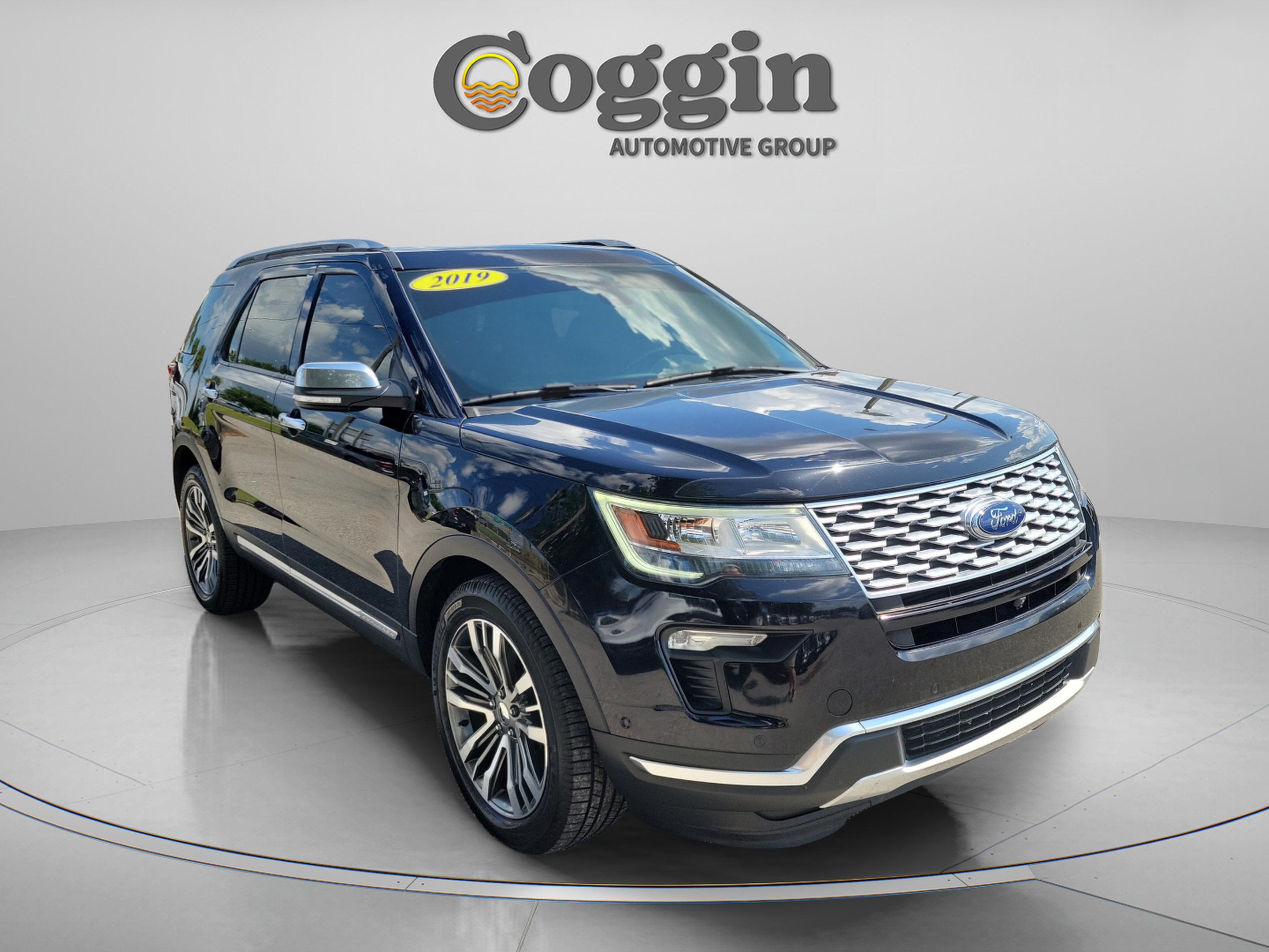 Used 2019 Ford Explorer Platinum AWD/4WD image 4