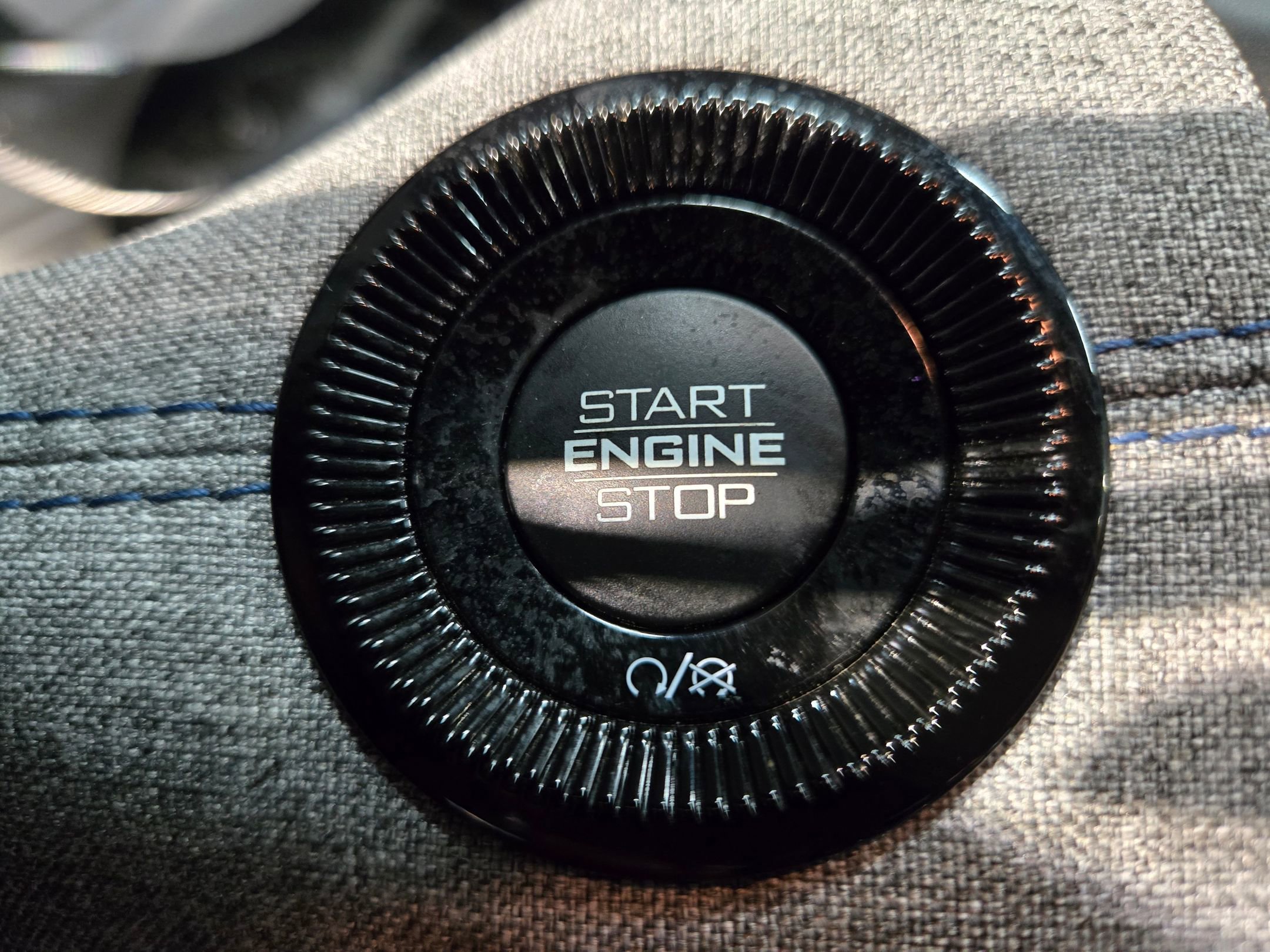 Used 2025 Jeep Compass Sport image 31