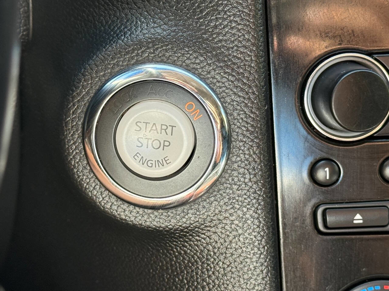 Used 2016 INFINITI QX70 2WD w/ Premium Package image 20