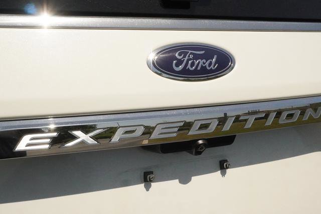 Used 2020 Ford Expedition Limited w/ Equipment Group 302A AWD/4WD image 42