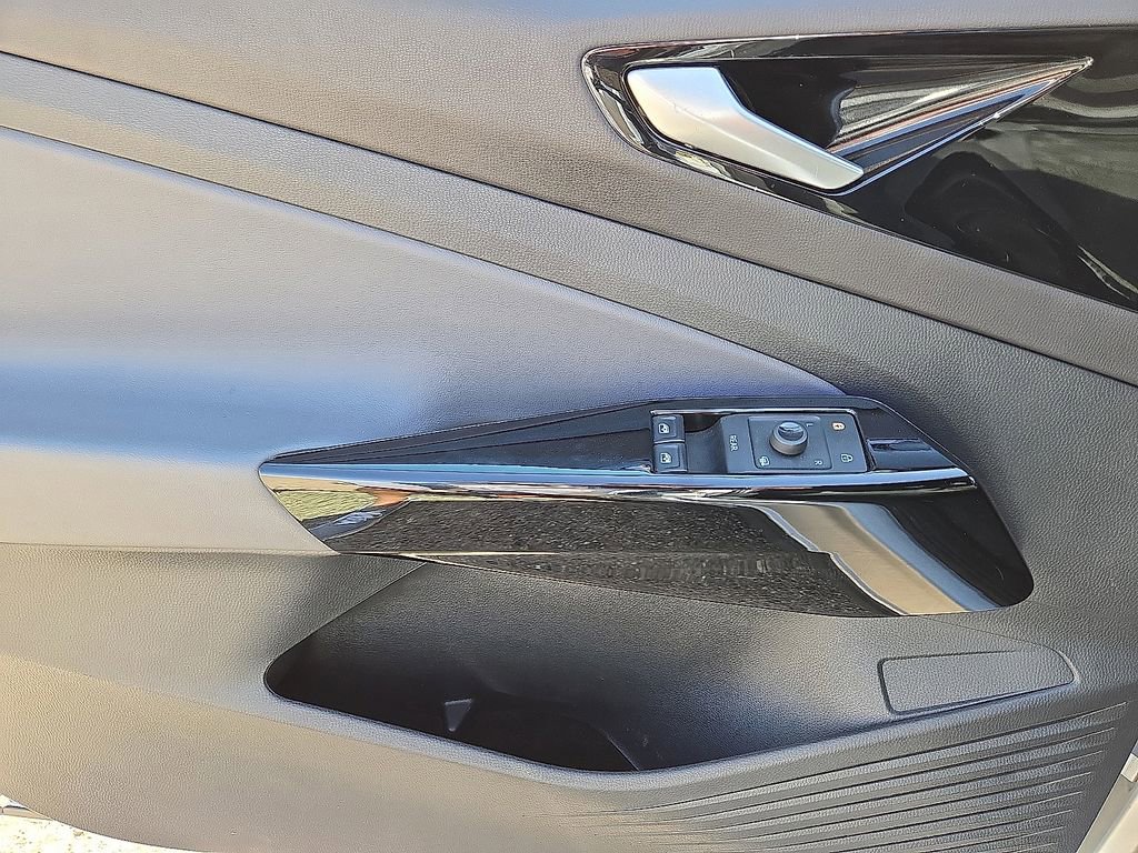 Used 2021 Volkswagen ID.4 Pro w/ ID.4 Protection Package image 21