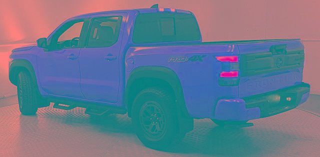 Used 2025 Nissan Frontier PRO-4X AWD/4WD image 4