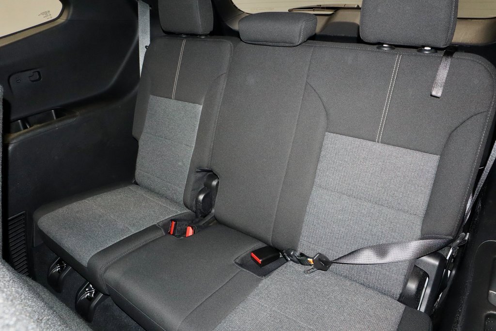 Used 2025 GMC Acadia Elevation image 24