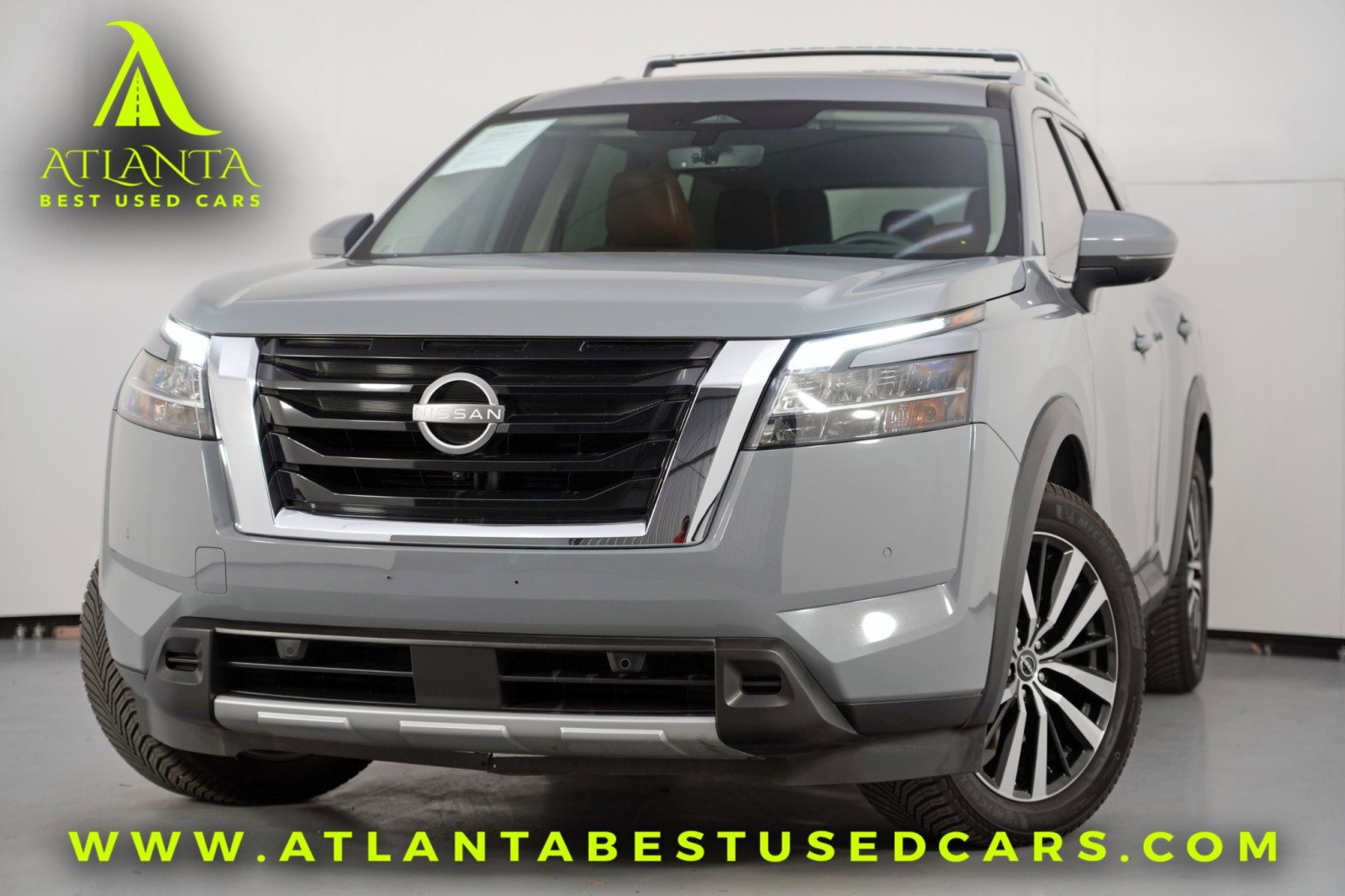 Used 2023 Nissan Pathfinder Platinum image 1