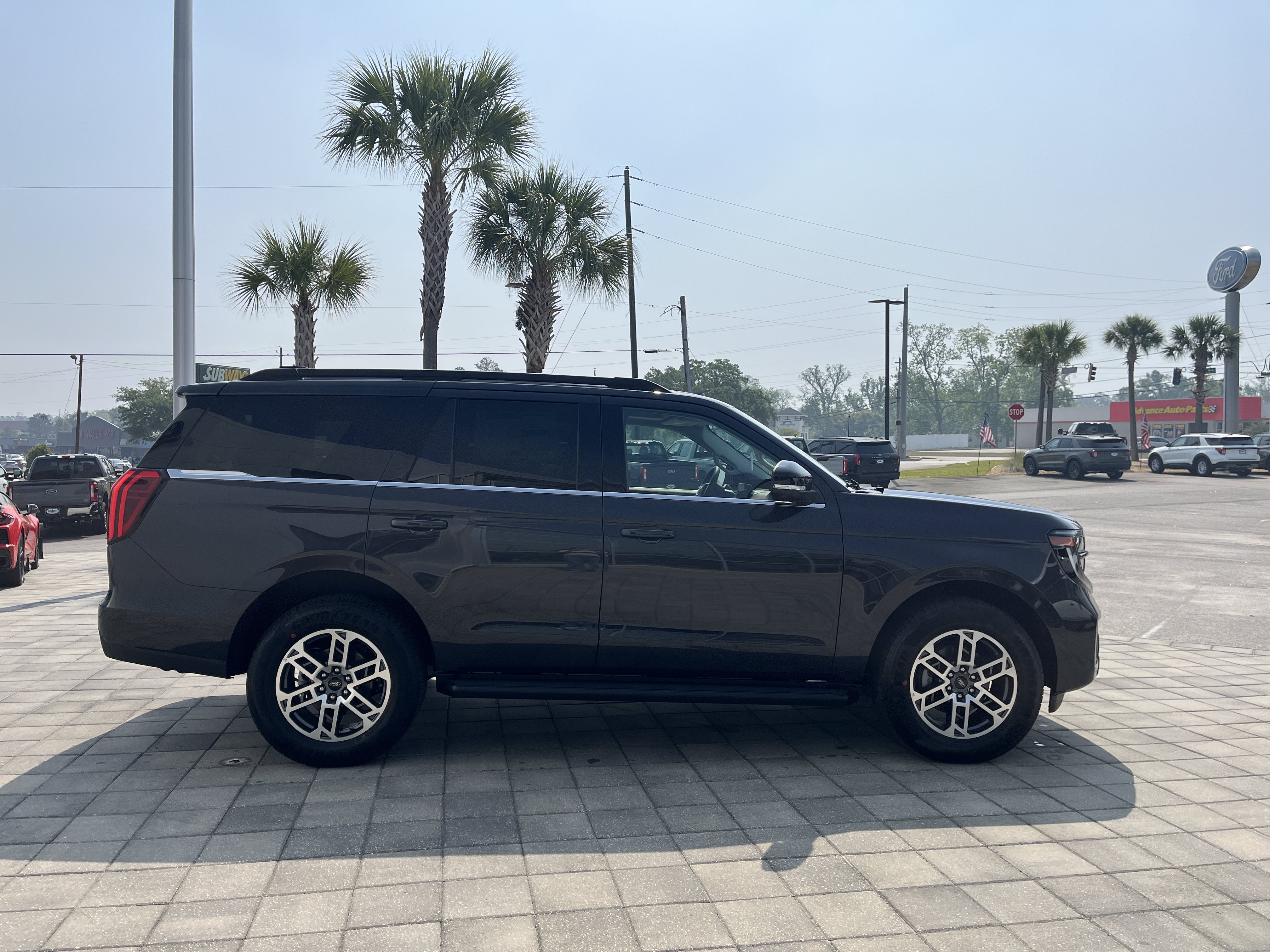 New 2026 Ford Expedition Active RWD image 7