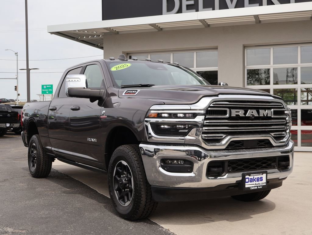 Used 2025 RAM 2500 Laramie AWD/4WD image 1
