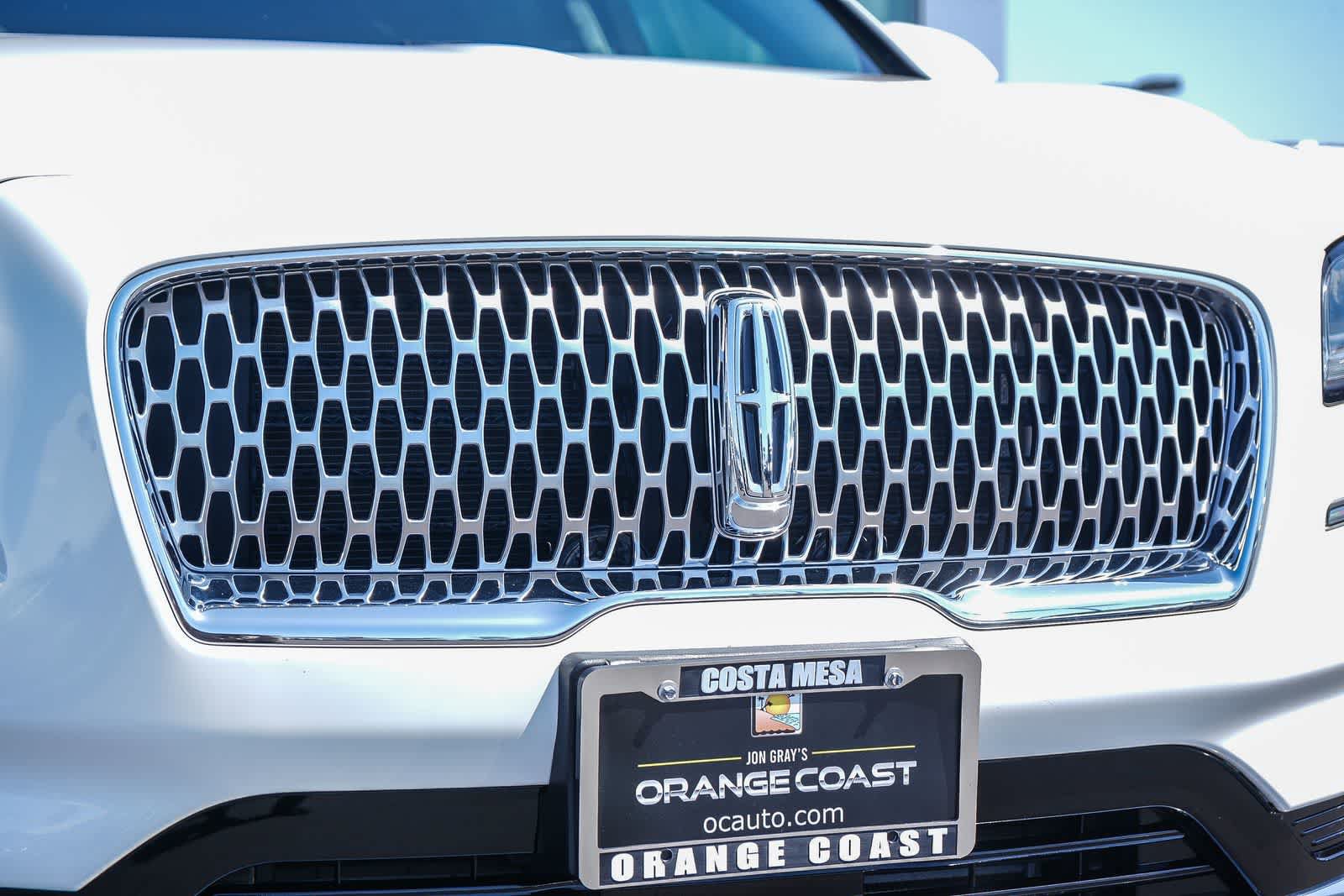 Used 2022 Lincoln Nautilus Reserve w/ Luxury Package FWD image 5