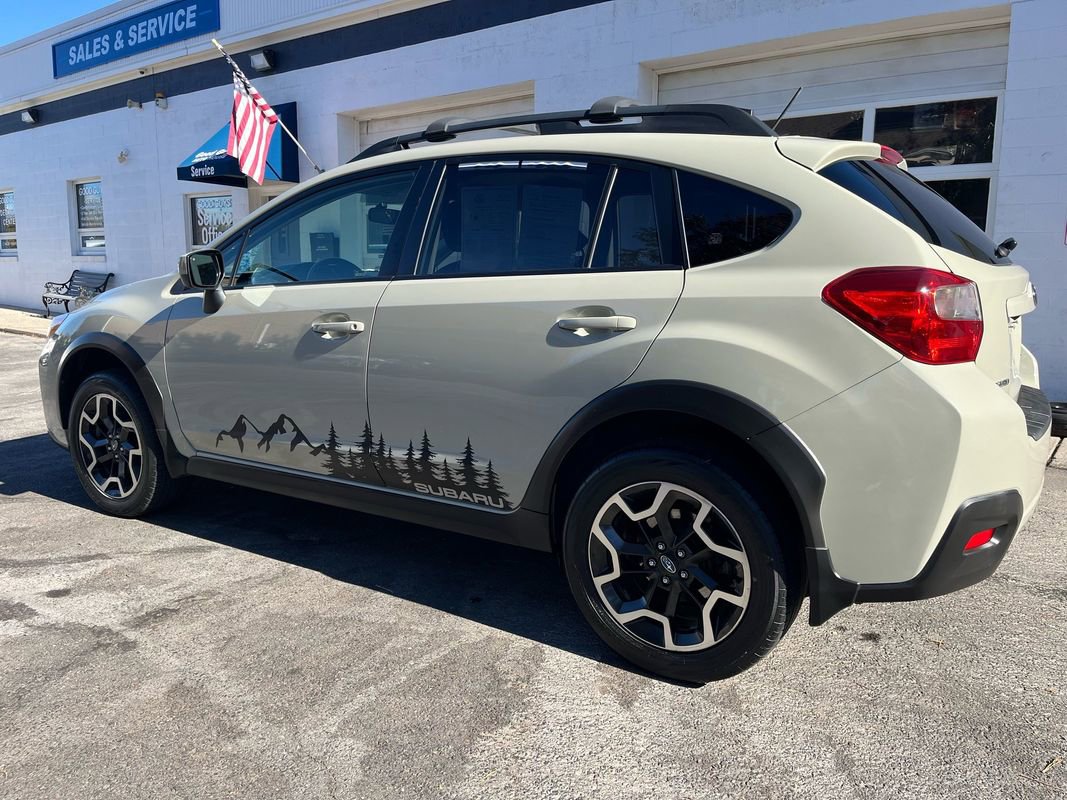 Used 2016 Subaru Crosstrek 2.0i Premium image 2