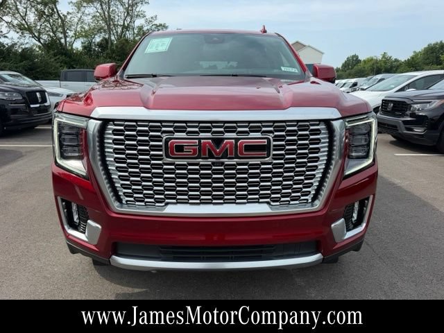 Used 2024 GMC Yukon Denali AWD/4WD image 3