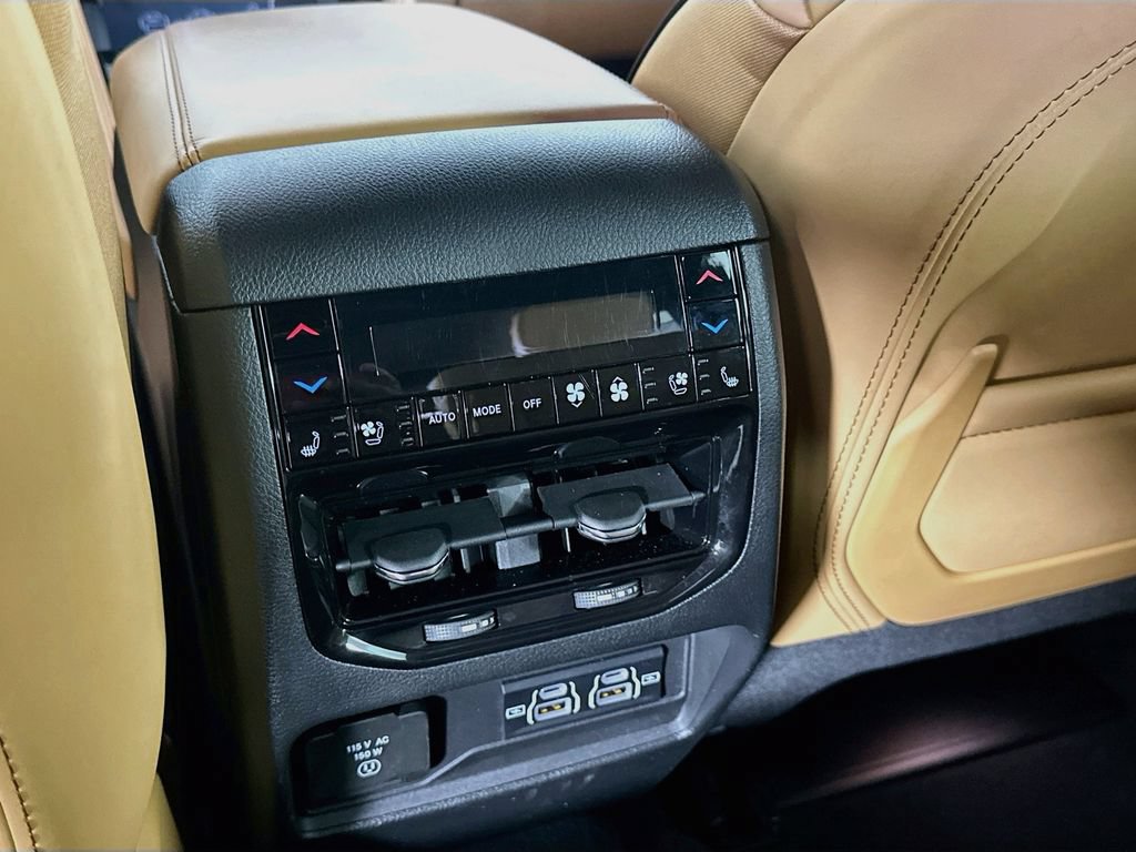 Certified 2025 Jeep Grand Cherokee L Summit AWD/4WD image 38