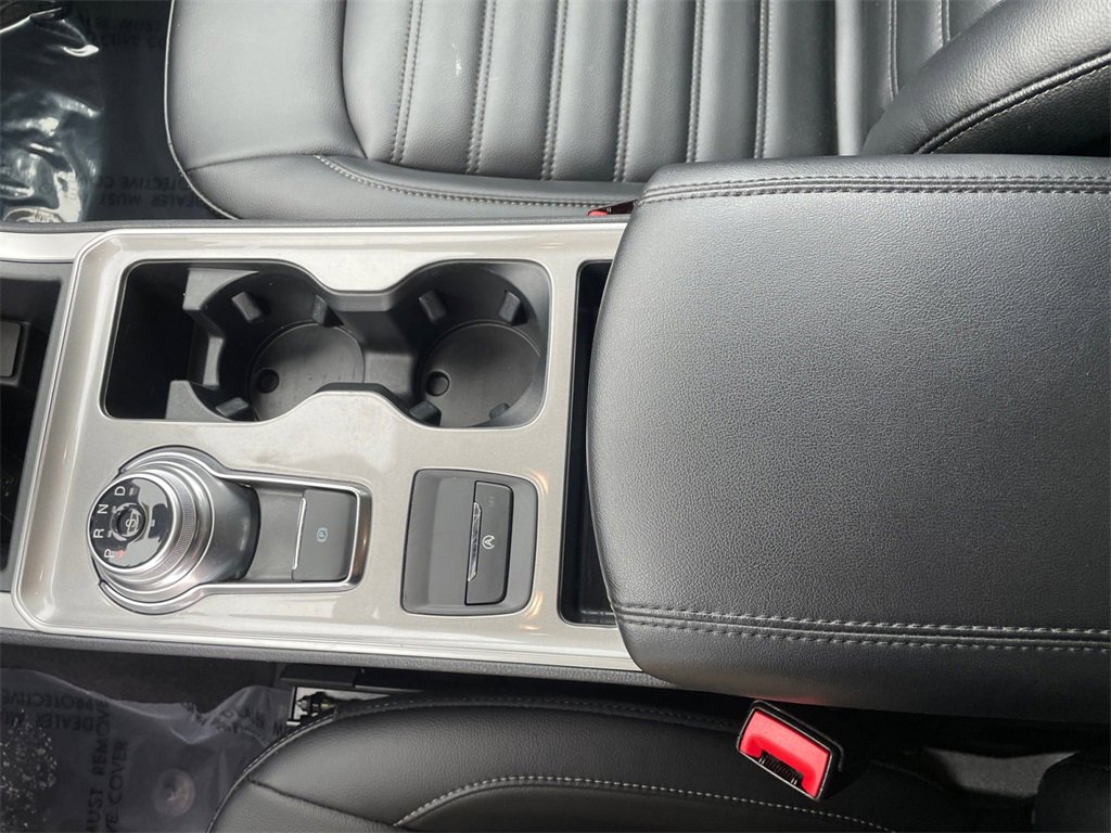 Used 2023 Ford Edge SEL w/ Convenience Package image 15