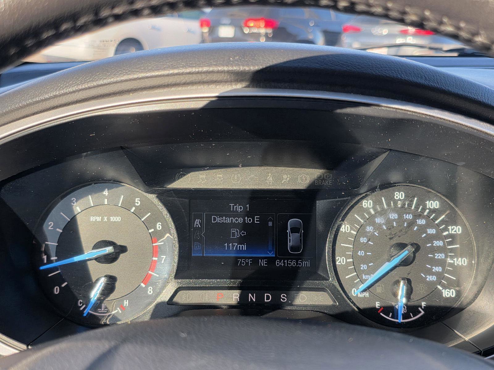 Used 2016 Ford Fusion SE w/ Equipment Group 201A image 23