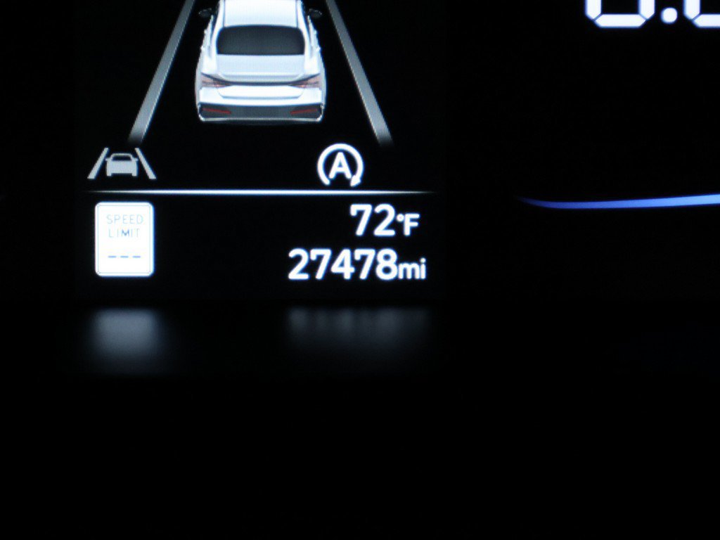 Certified 2025 Hyundai Elantra SE FWD image 35