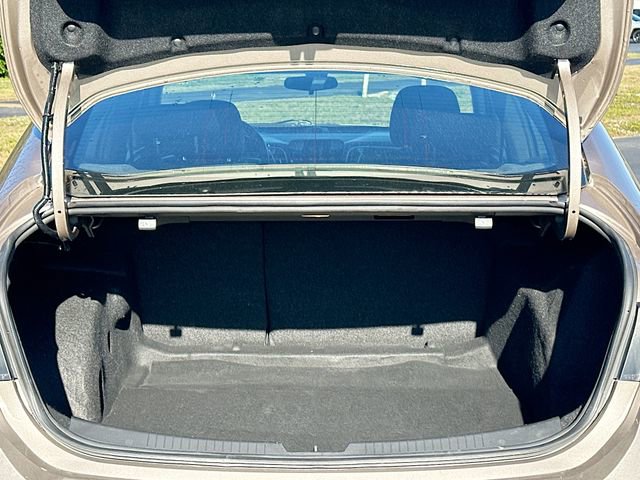 Used 2022 Chevrolet Malibu LT image 25