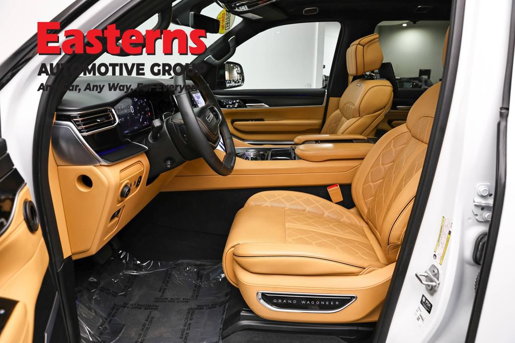 Used 2025 Jeep Grand Wagoneer Series III w/ Rear Seat Video Group 1 AWD/4WD image 13