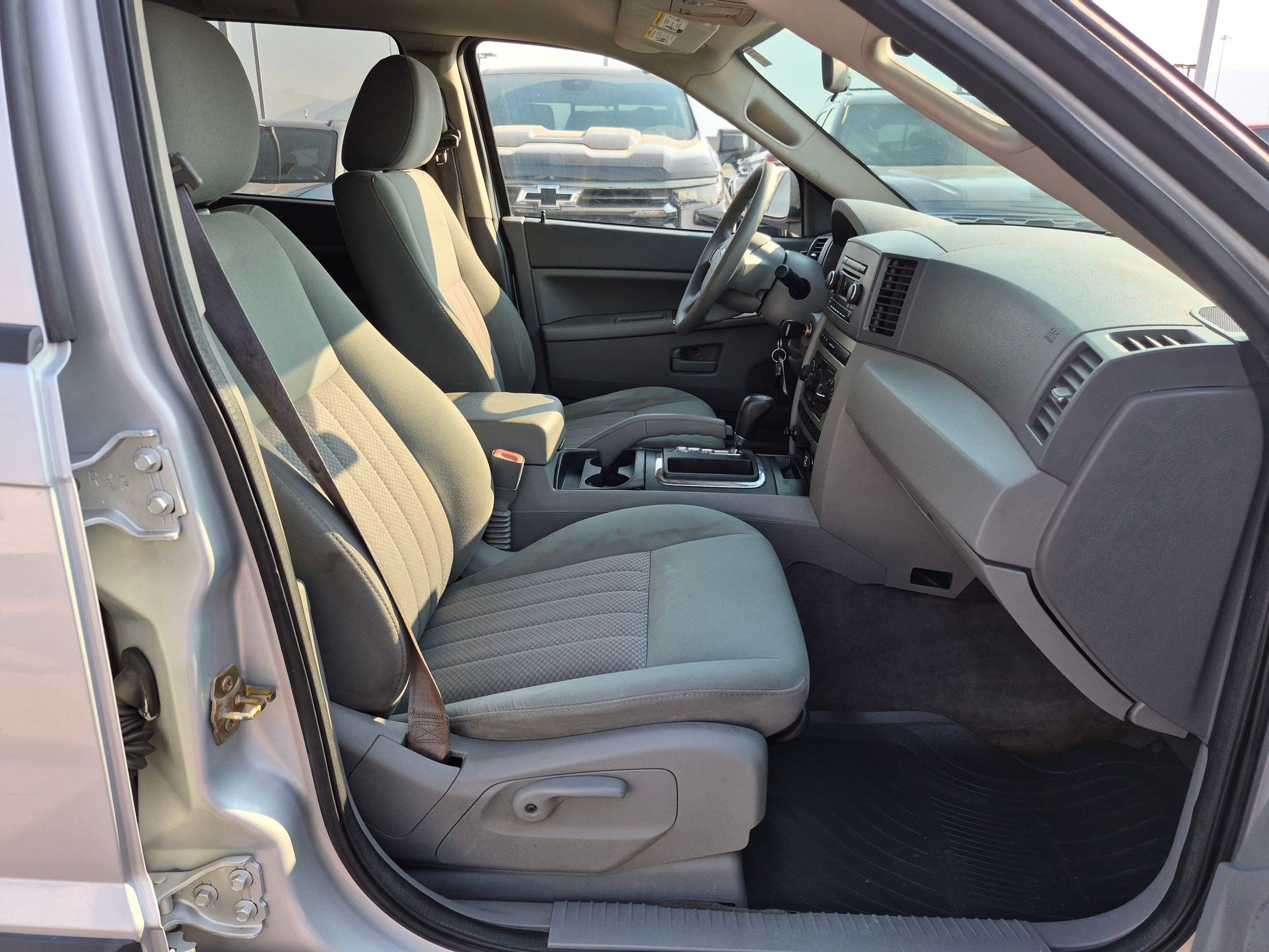 Used 2006 Jeep Grand Cherokee Laredo AWD/4WD image 29