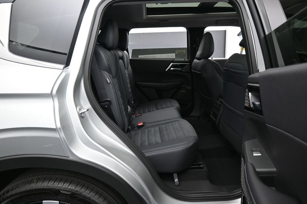 New 2026 Mitsubishi Outlander SE FWD image 43