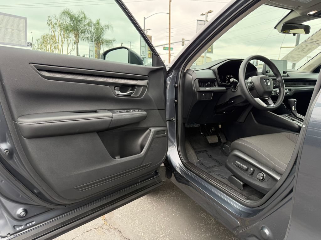 Used 2025 Honda CR-V EX image 14