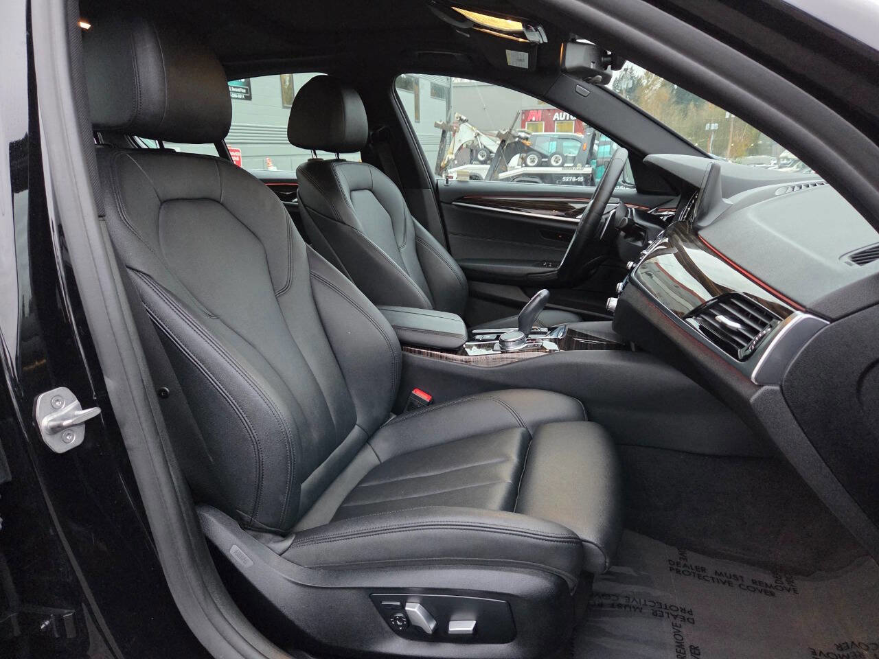 Used 2018 BMW 530i xDrive 530i xDrive AWD 4dr Sedan image 17