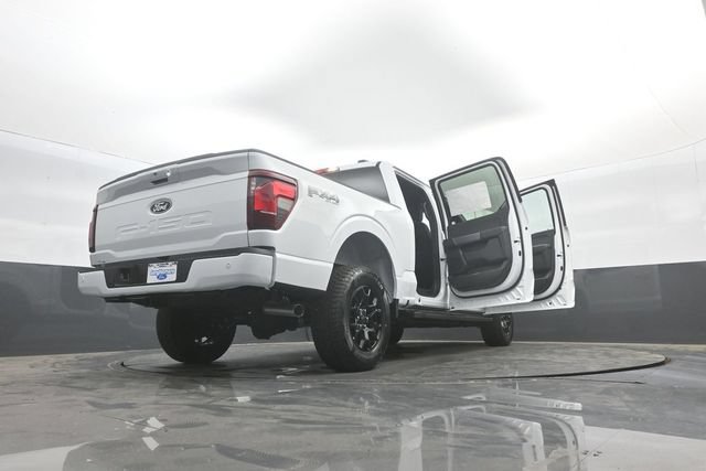 New 2026 Ford F150 XLT w/ Equipment Group 302A MID AWD/4WD image 44