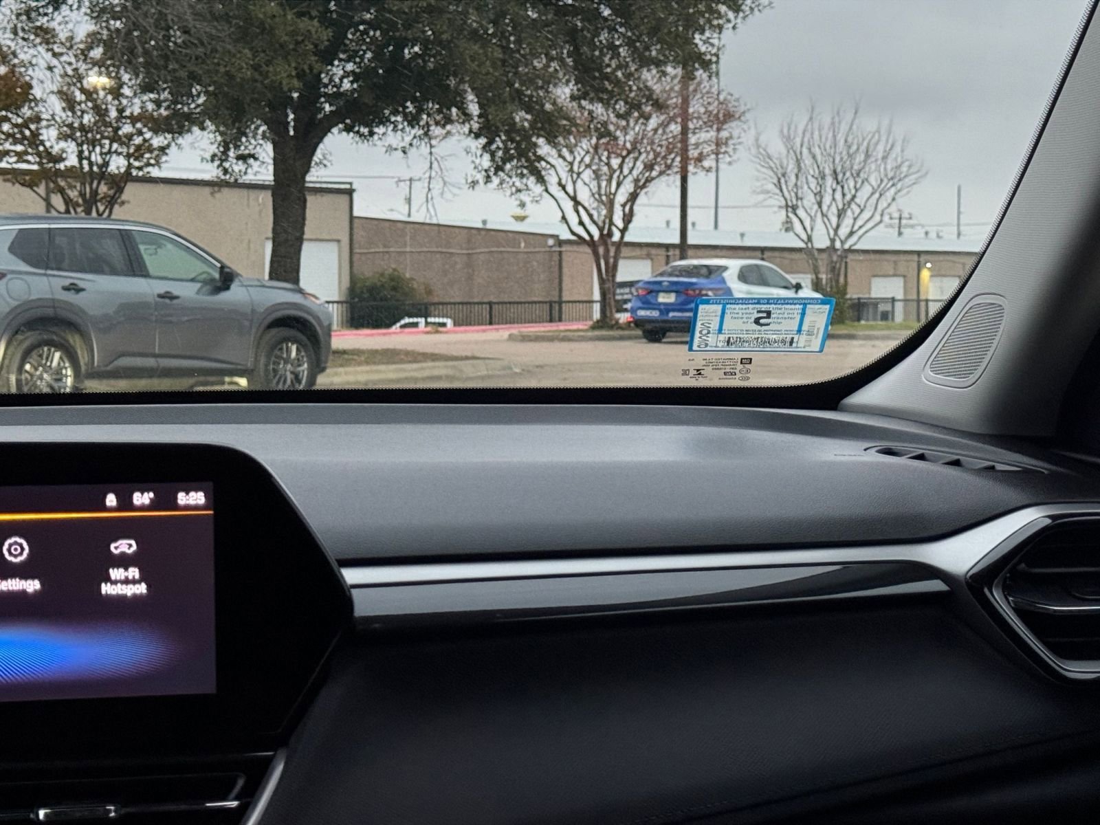 Used 2025 Chevrolet TrailBlazer LT image 35