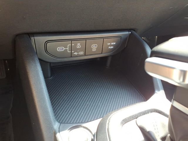Used 2025 Kia K4 FWD image 27