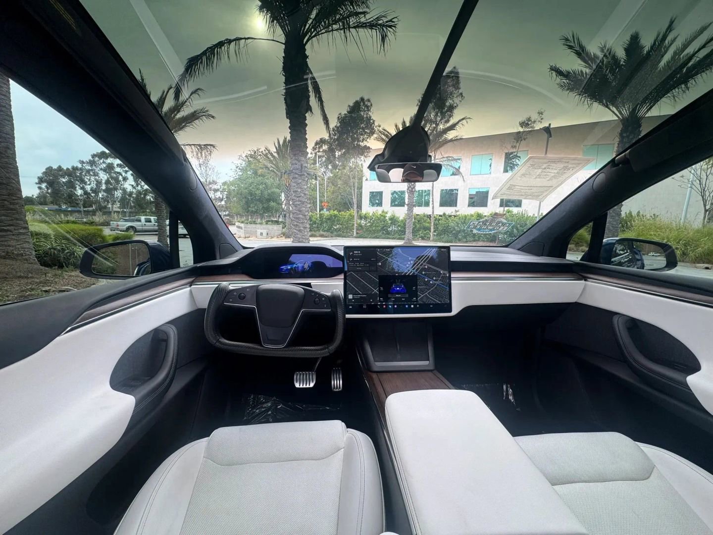 Used 2021 Tesla Model X Long Range image 9