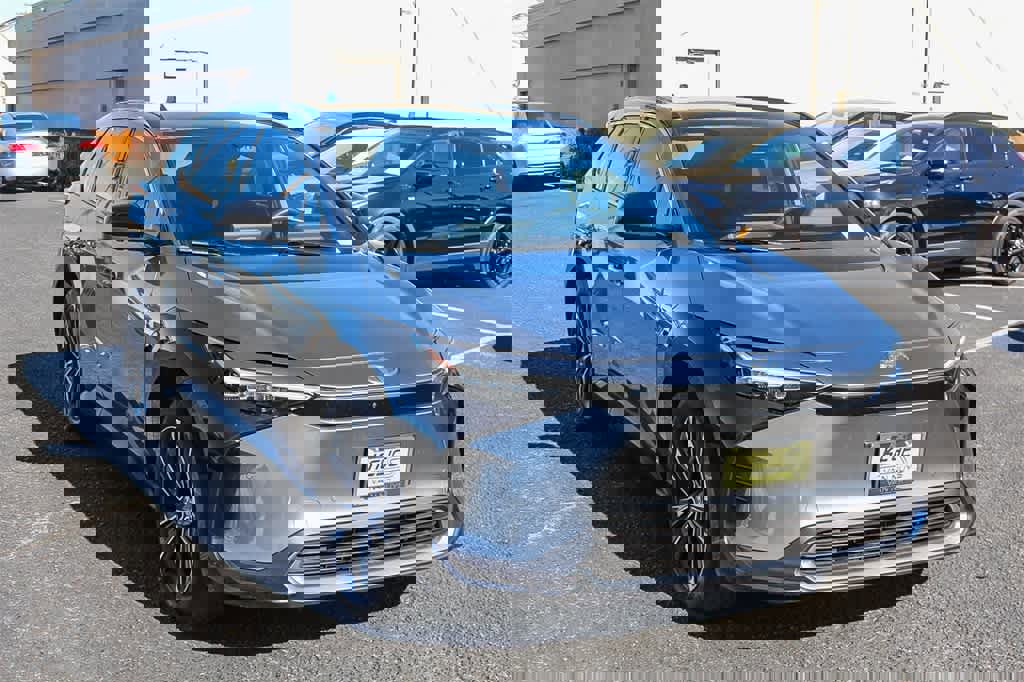 Used 2023 Toyota bZ4X Limited image 3