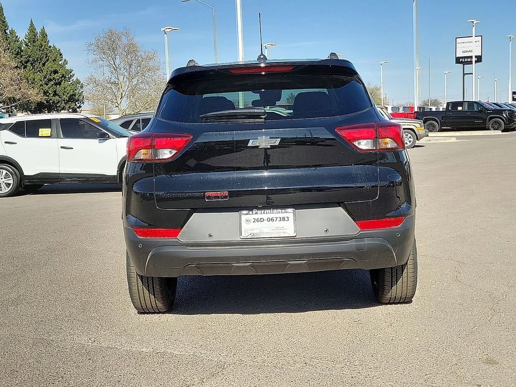 New 2026 Chevrolet TrailBlazer LT w/ Midnight Edition FWD image 9