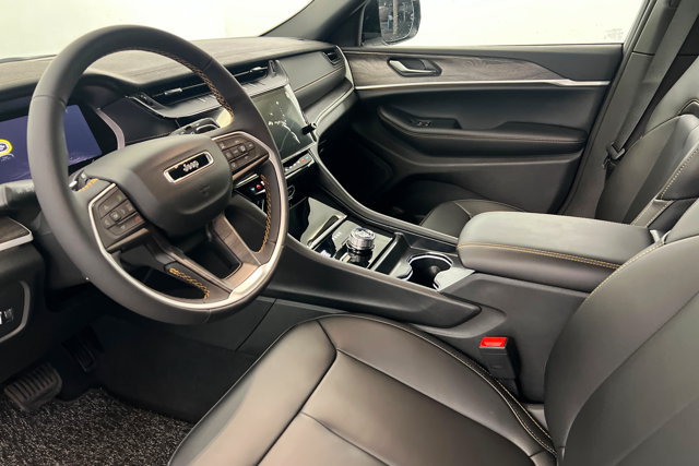 New 2026 Jeep Grand Cherokee Limited AWD/4WD image 15
