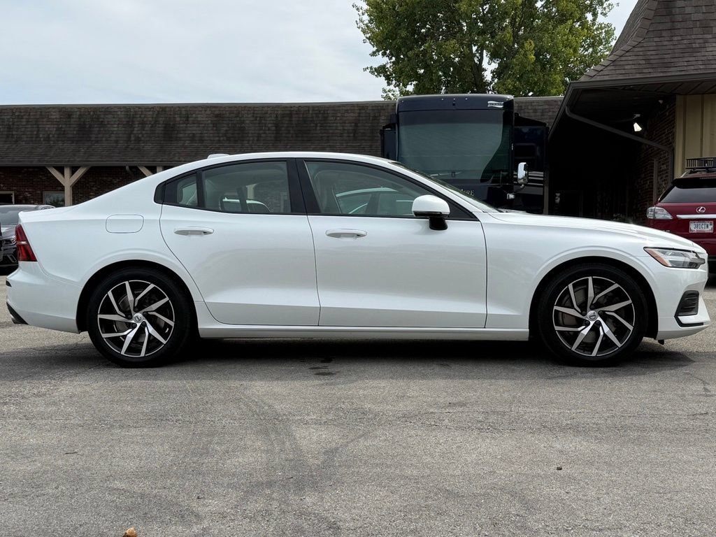Used 2020 Volvo S60 T6 Momentum AWD/4WD image 6