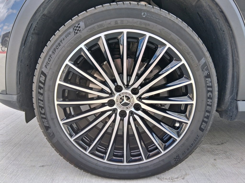 Used 2026 Mercedes-Benz GLC 300 image 16