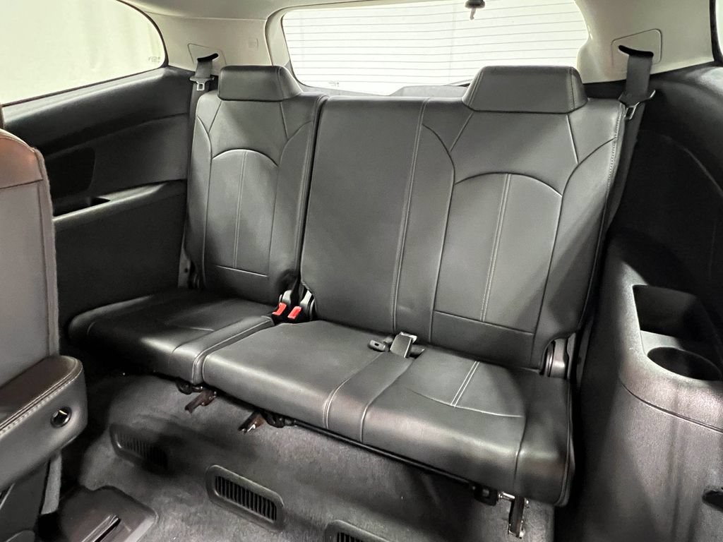 Used 2016 Chevrolet Traverse LT FWD image 33
