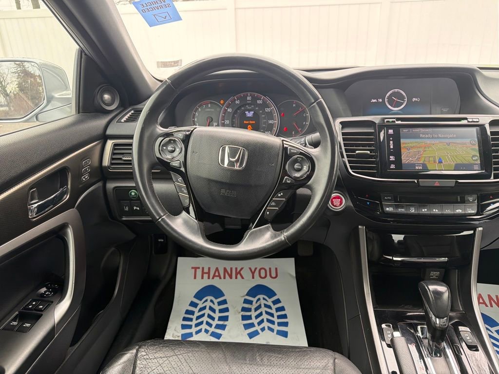 Used 2016 Honda Accord Touring image 14