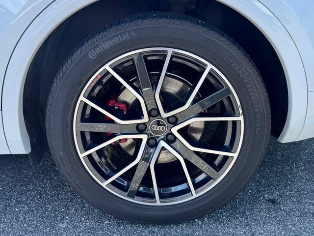 Certified 2024 Audi SQ5 Premium Plus w/ Premium Plus Package AWD/4WD image 18