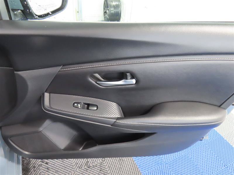 Used 2024 Nissan Sentra SV FWD image 34