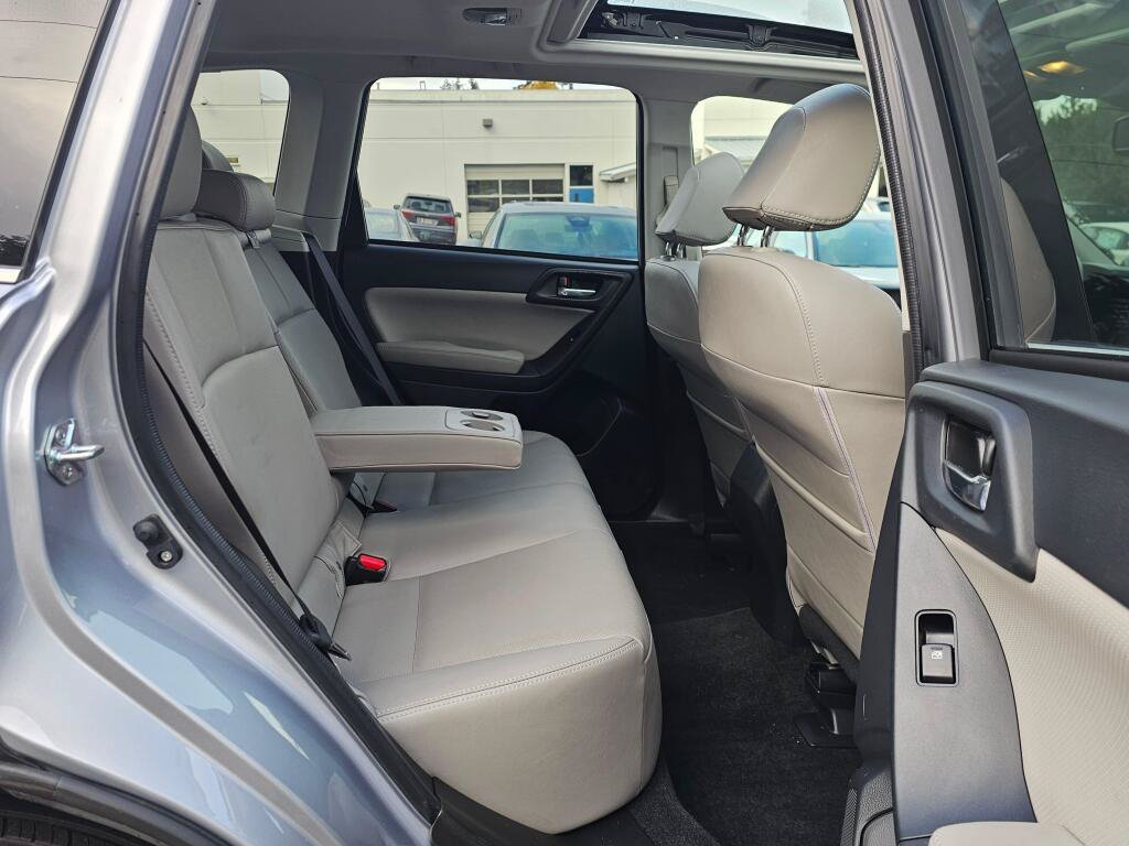 Used 2016 Subaru Forester 2.5i Limited w/ Popular Package #2 AWD/4WD image 13