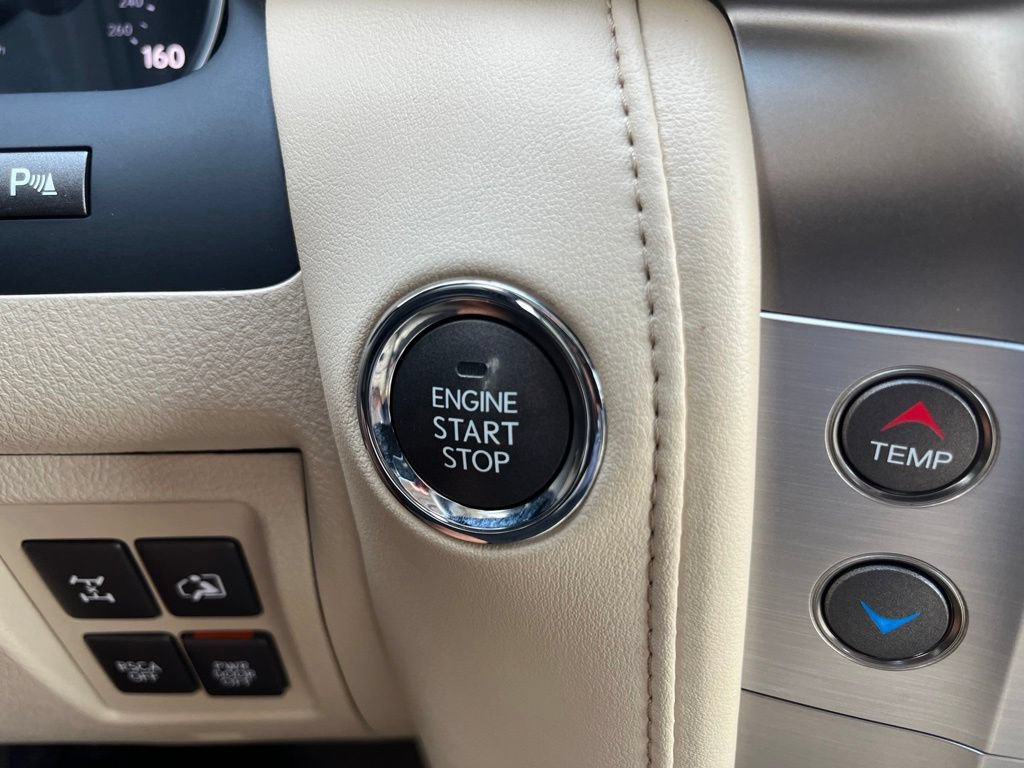 Used 2014 Lexus LX 570 4WD w/ Luxury Package image 29