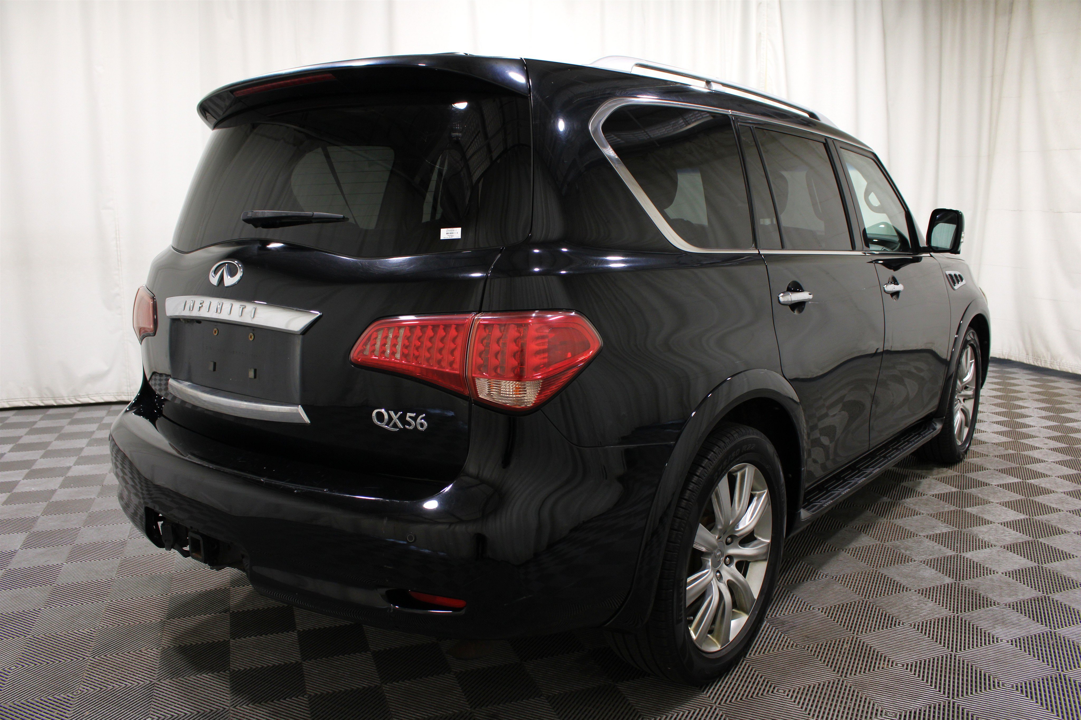 Used 2011 INFINITI QX56 4WD w/ Deluxe Touring Pkg image 35