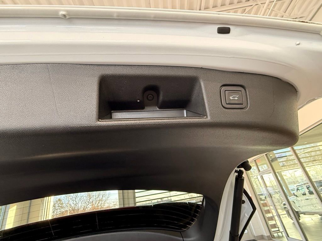 Used 2024 Chevrolet Blazer EV LT image 12