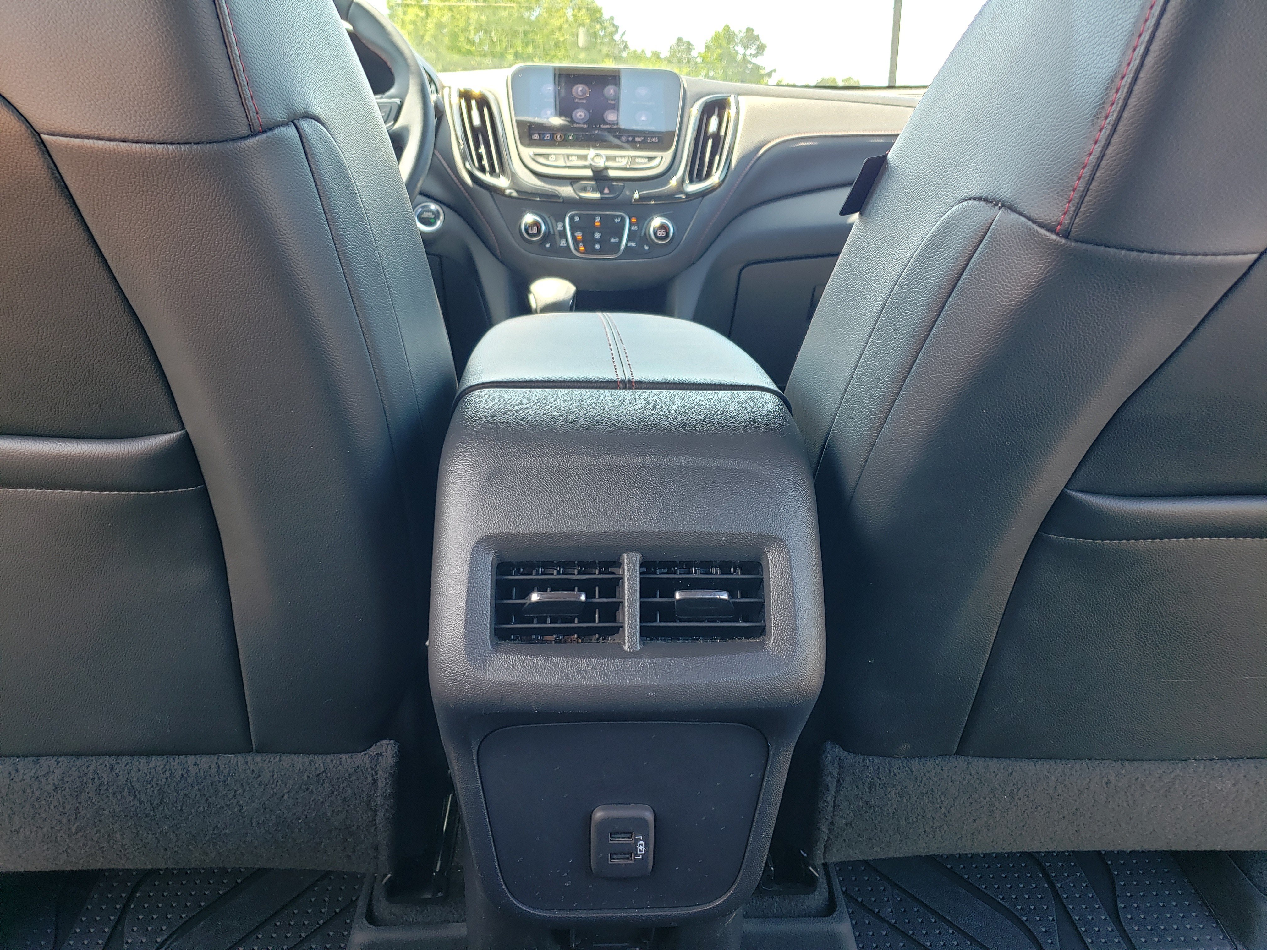 Used 2023 Chevrolet Equinox RS w/ RS Leather Package FWD image 33