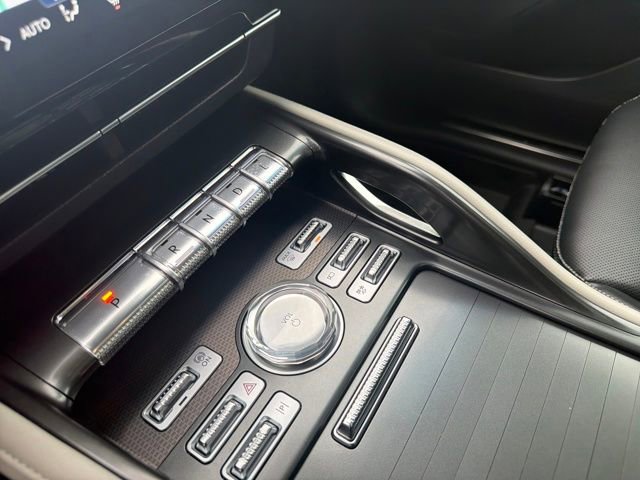 Certified 2024 Lincoln Nautilus Premier w/ Equipment Group 102A image 29