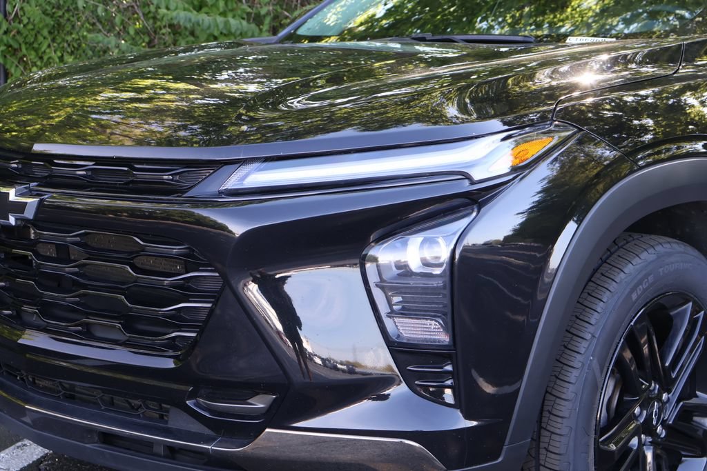 Certified 2024 Chevrolet Trax ACTIV FWD image 3