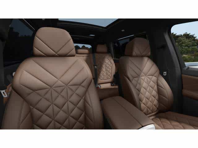 Used 2026 BMW X7 xDrive40i w/ Premium Package AWD/4WD image 35