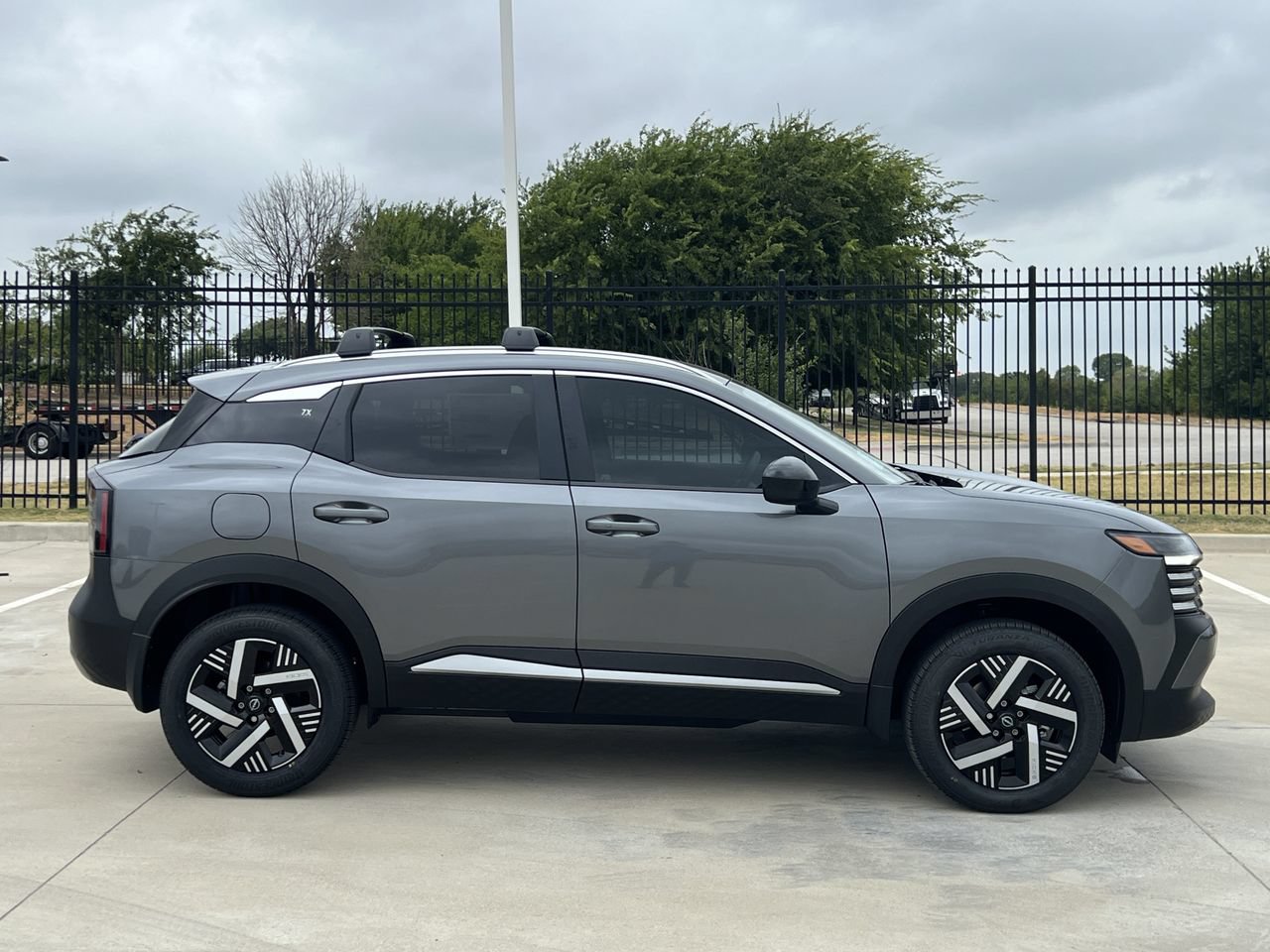 New 2026 Nissan Kicks SV w/ Cold Weather Package FWD image 3