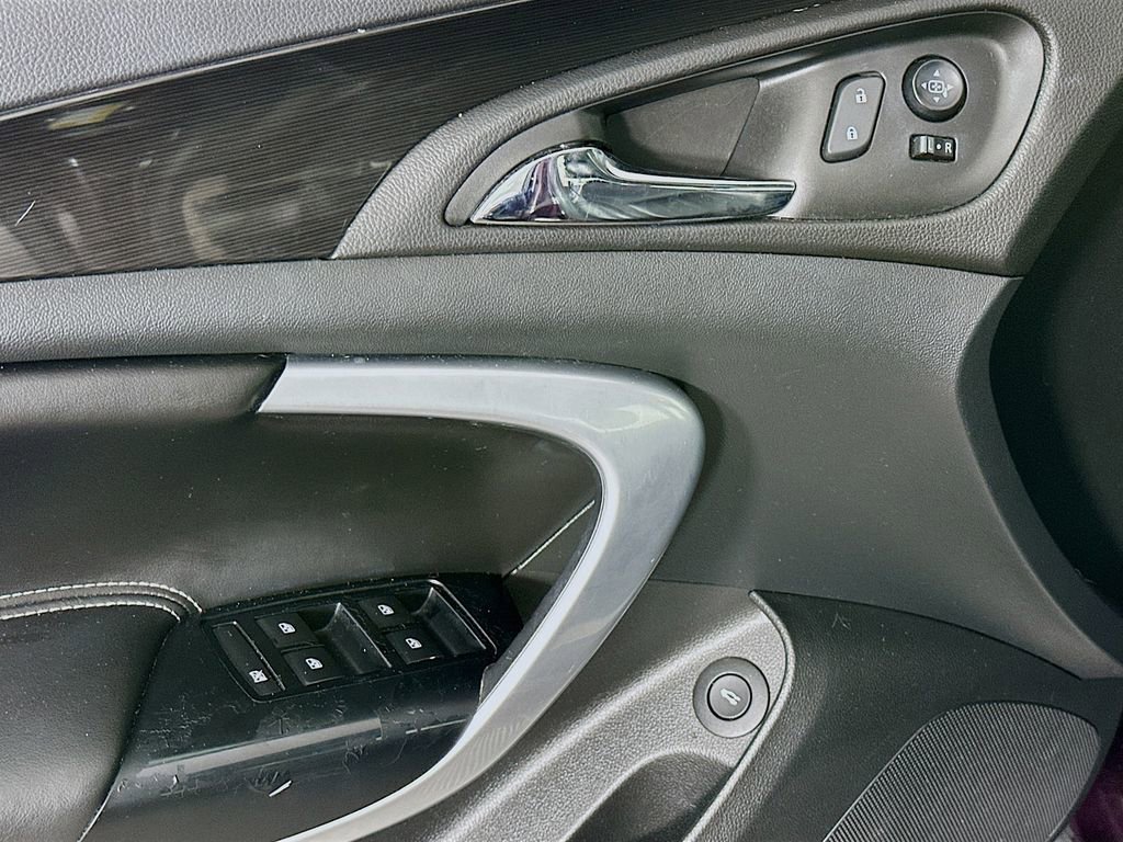 Used 2017 Buick Regal Sport Touring FWD image 23