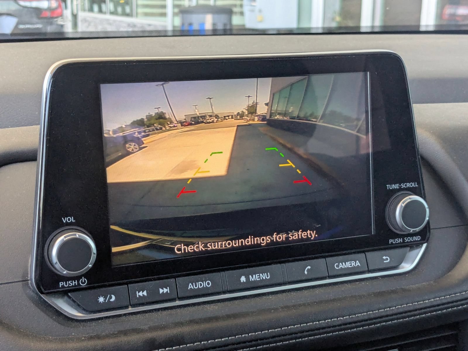 Used 2024 Nissan Rogue SV FWD image 17