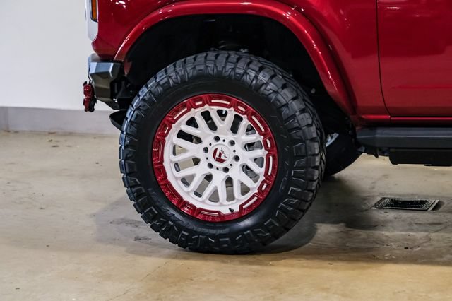 Used 2025 Ford Bronco Heritage Edition AWD/4WD image 9