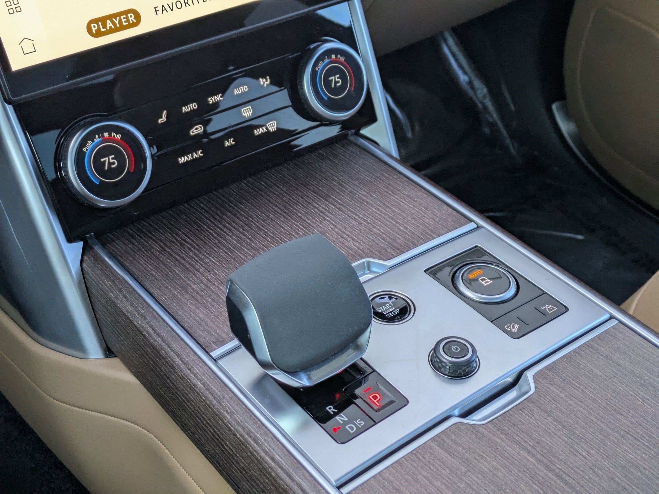 Certified 2023 Land Rover Range Rover SE image 22