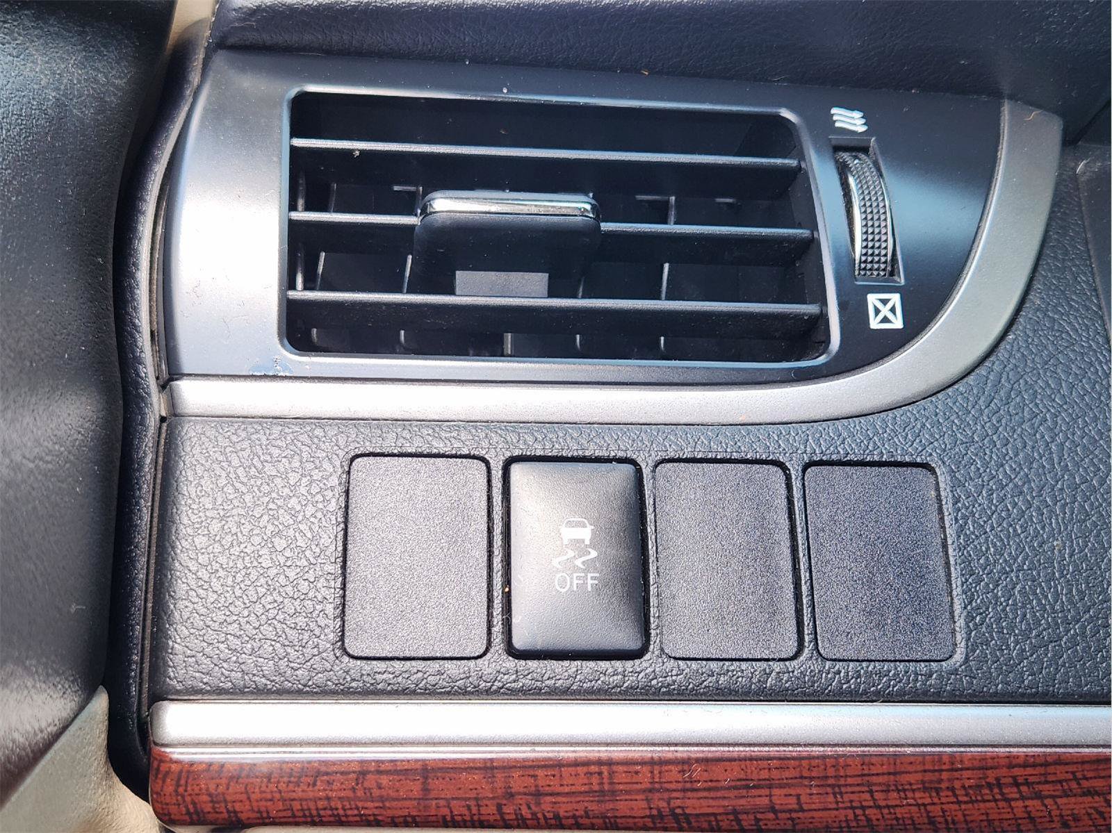 Used 2012 Toyota Camry XLE FWD image 23